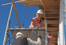 Trade praise penalty: unappreciated women in work 34% more likely to suffer poor mental health