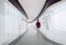 How does Altro’s adhesive-free flooring work?
